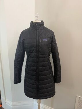 Patagonia Women’s Black Quilted Insulated Long Jacket Size M